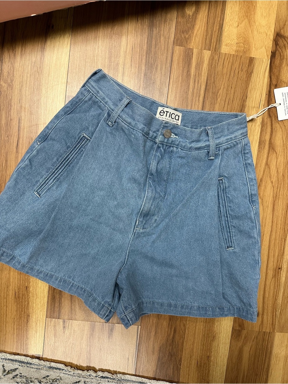 NWT Etica Max Pleat Light Blue Denim Shorts size 26